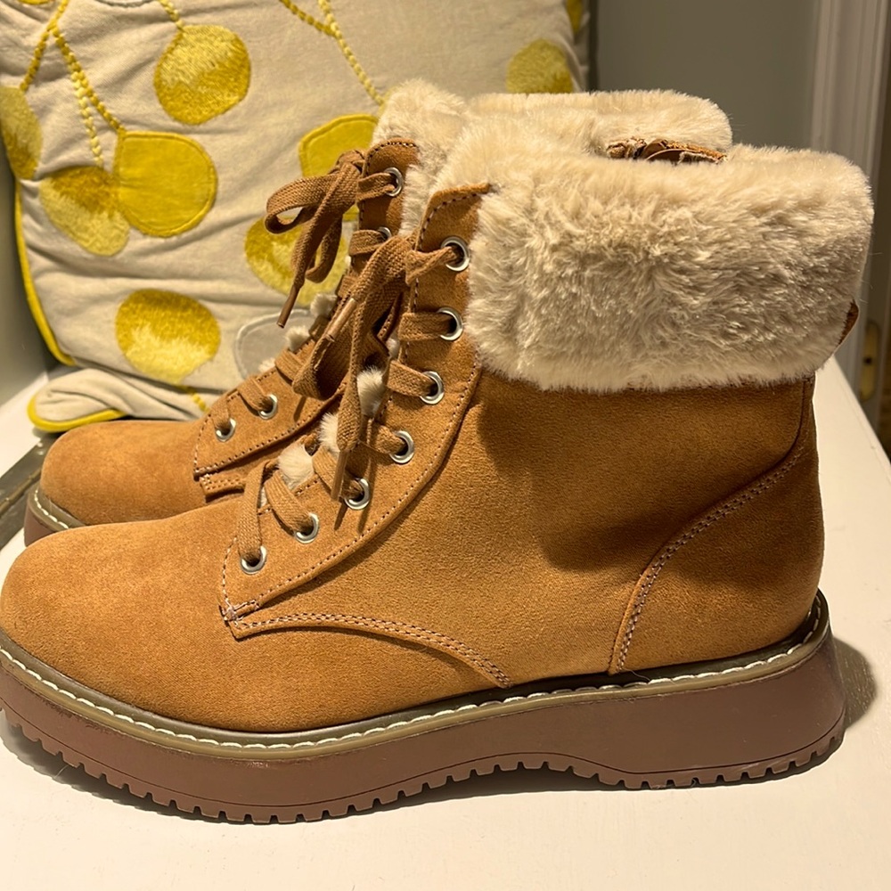 Faux fur lined Madden Girl Boot 9.5